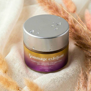 Gommage Exfoliant Visage & Corps – Vitamine C, Niacinamide, Acide Hyaluronique (150g)