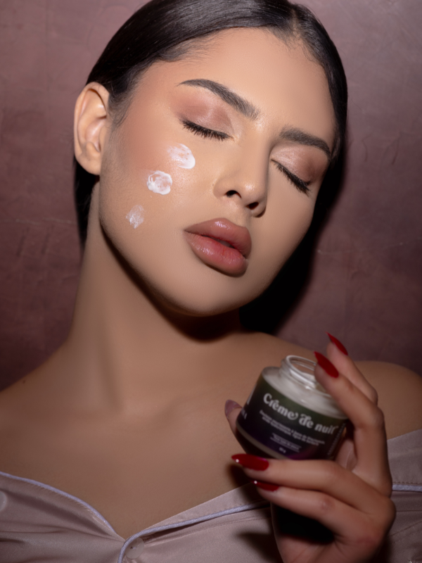 ARIANA Marque De Parfumeries Et Cosmetiques 11